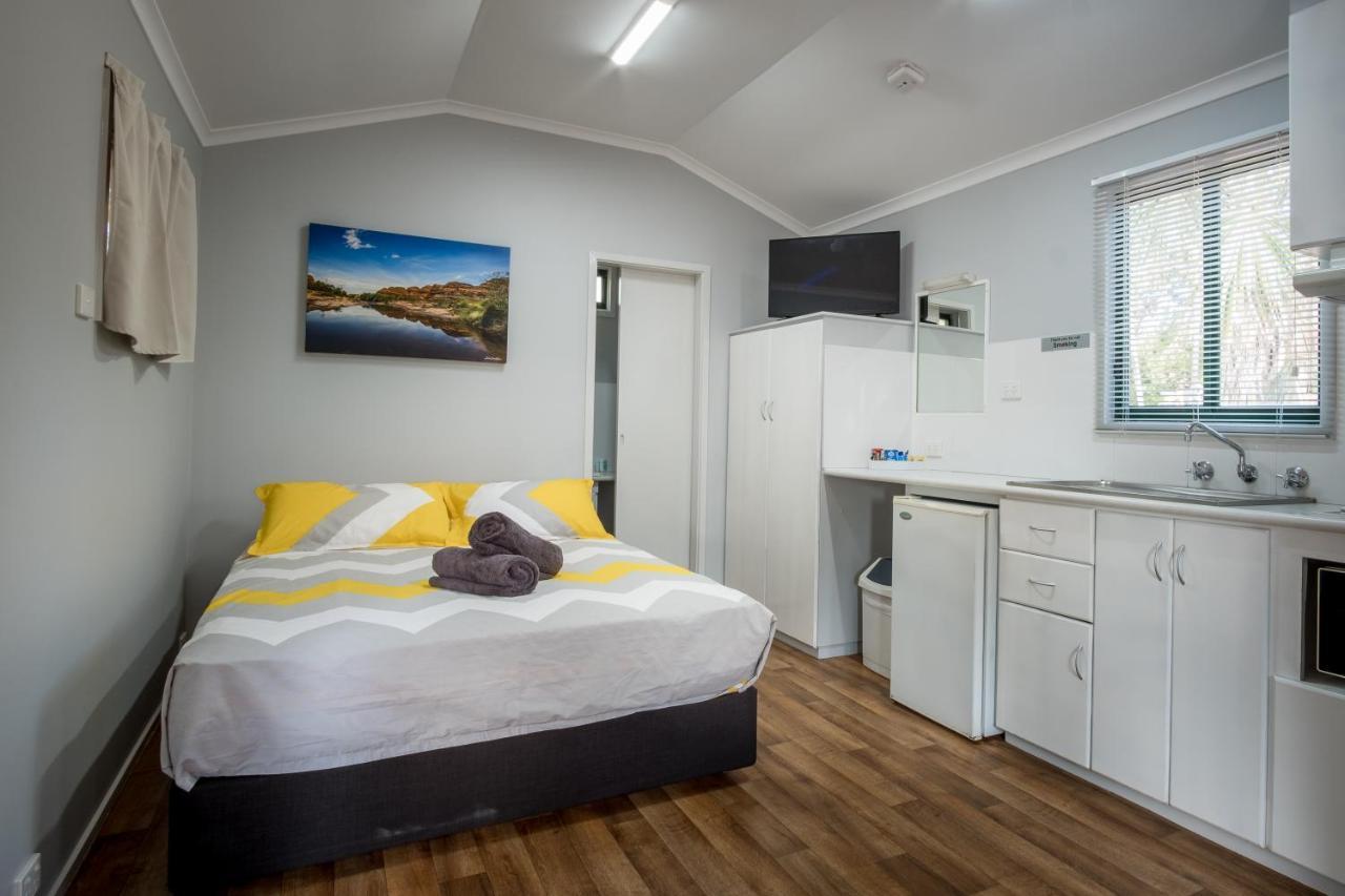 Kimberleyland Waterfront Holiday Park Кунунурра Екстер'єр фото